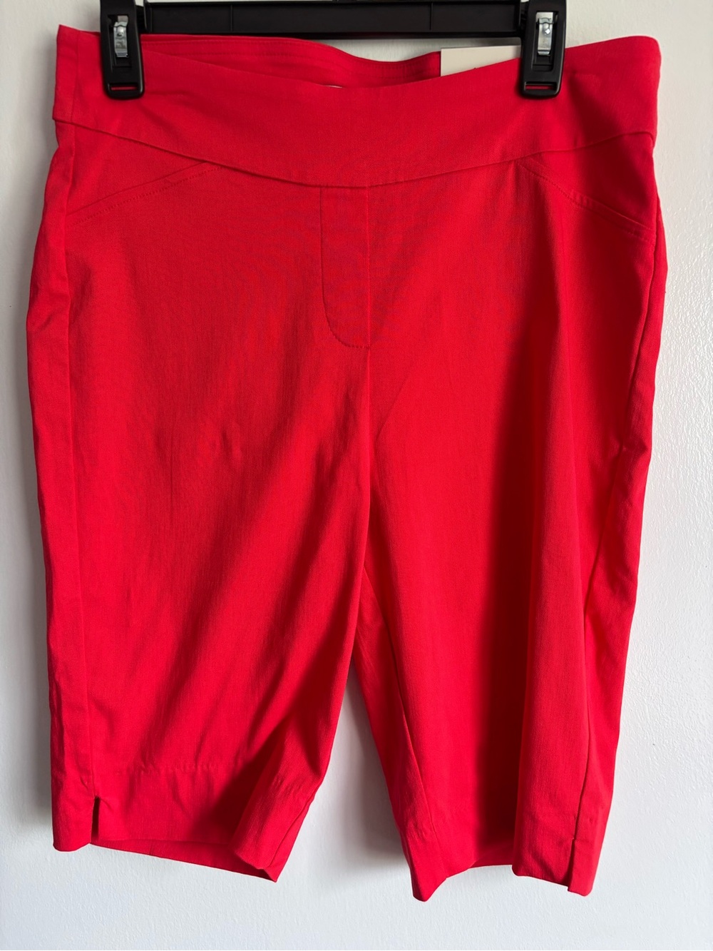 NWT Larry Levine Red Pull-On Bermuda Shorts size 10